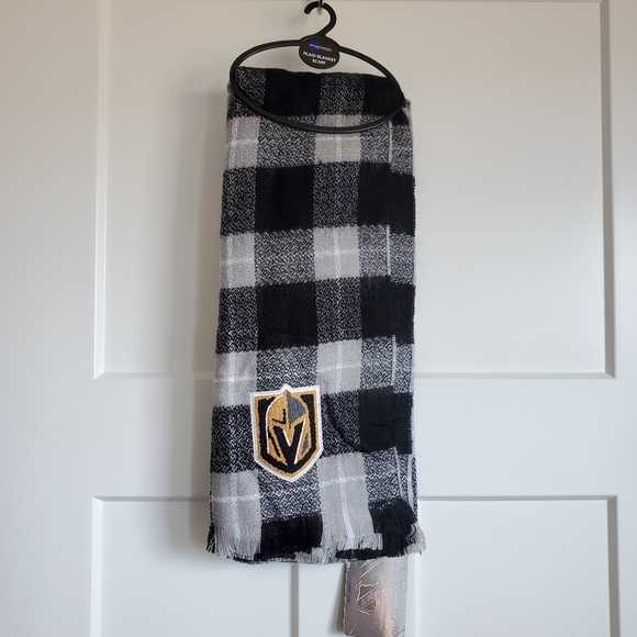 BNWT Black Plaid NHL Las Vegas Golden Knights Blanket Scarf Little Earth - Picture 4 of 7
